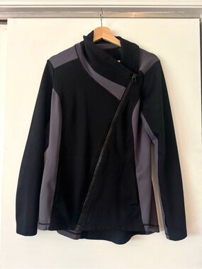CAbi Dash Colorblock Asymmetric Zip Moto Jacket in black and grey